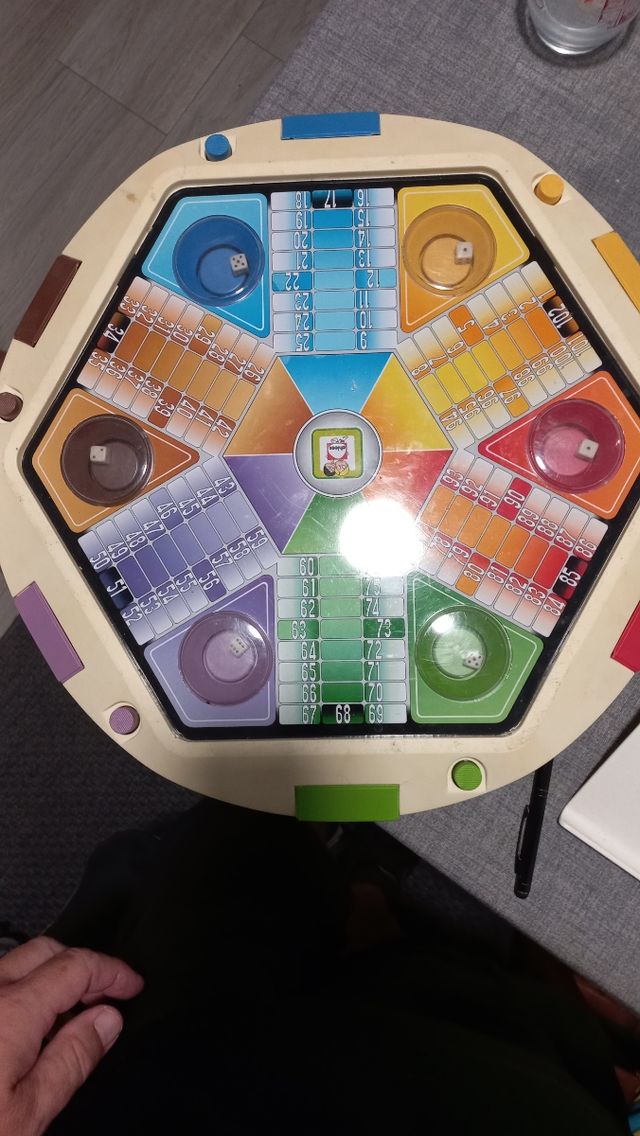 Parchís magnético para 6 jugadores