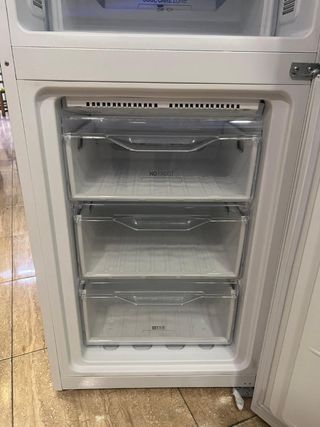 Nevera Indesit No Frost A++ con garantia 