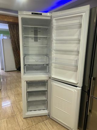 Nevera Indesit No Frost A++ con garantia 