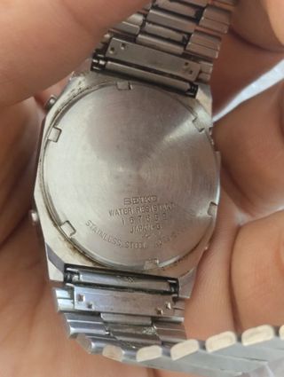 Reloj Seiko Alarm Chronograph Digital de acero