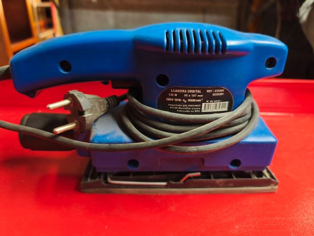Lijadora Orbital Eléctrica 135W