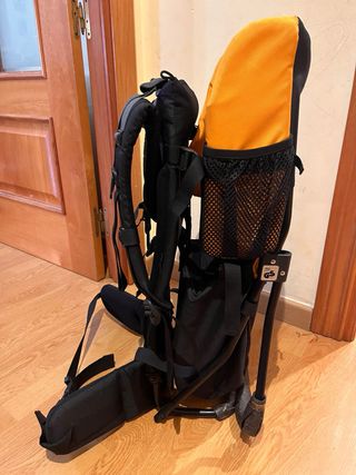 Mochila Portabebés Montaña marca Deuter