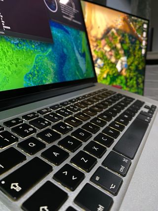 MacBook Pro 15”/16GB RAM + Paq Offce