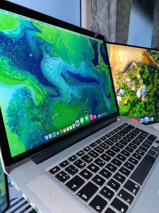 MacBook Pro 15”/16GB RAM + Paq Offce