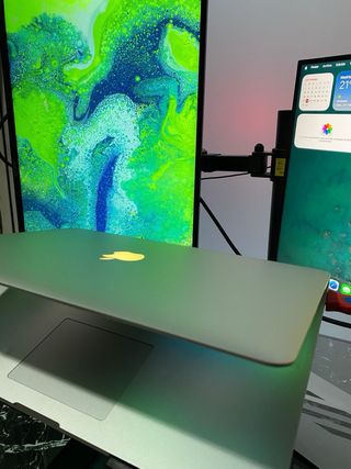 MacBook Pro 15”/16GB RAM + Paq Offce