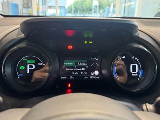 Toyota Yaris 1.5 HYBRID 120CV STYLE.- " NACIONAL ".- " GARANTÍA OFICIAL TOYOTA ".- " SOLO 38.092KM".- " PEGATINA MEDIOAMBIENTAL ECO ".- " BAJO CONSUMO ".-