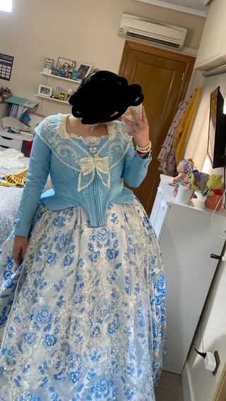 Traje de Fallera azul y blanco