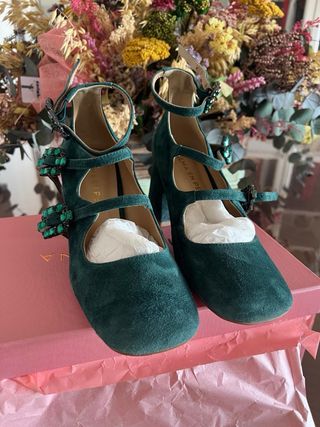 Zapatos ALMA EN PENA verdes con pedrería