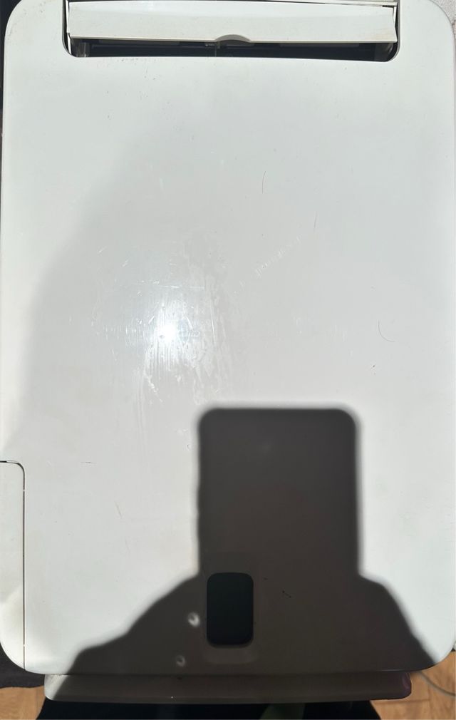 Deshumidificador blanco MITHSUBISI