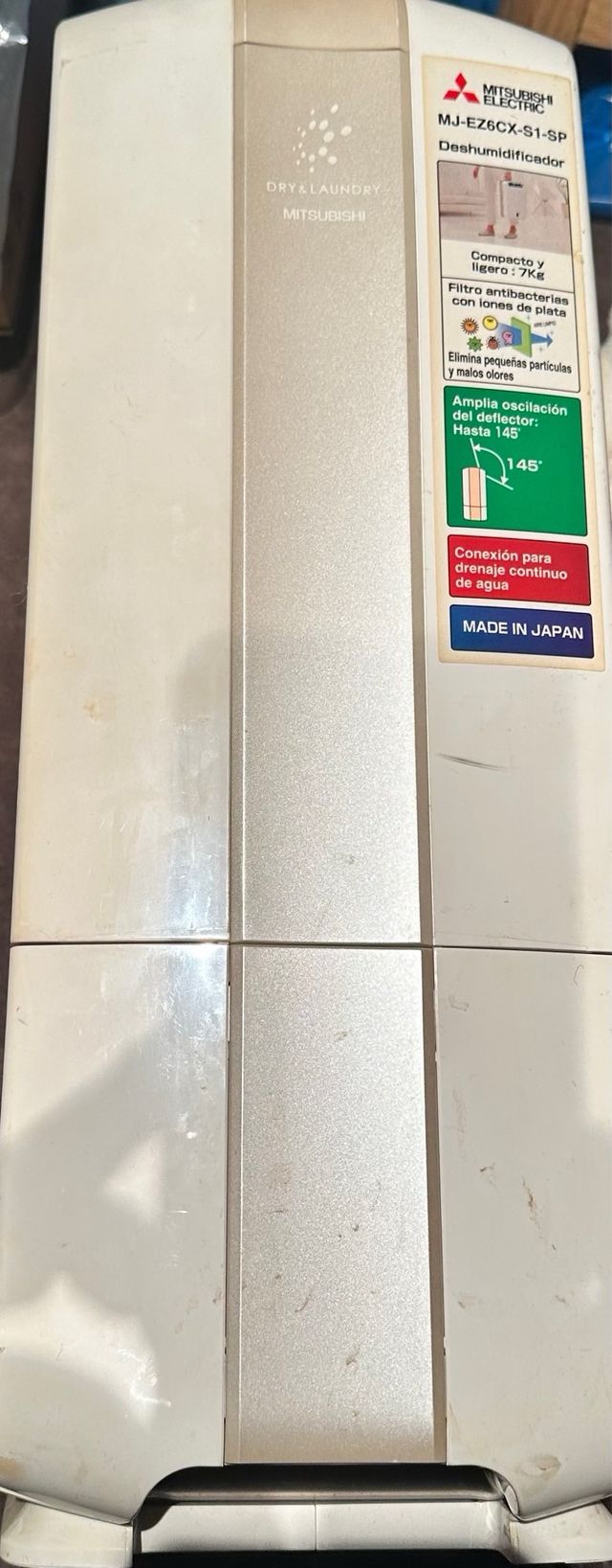 Deshumidificador blanco MITHSUBISI