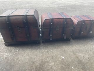 Cassapanche vintage in legno e pelle marrone