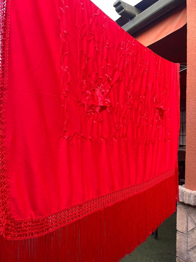 Mantón Manila bordado 150cm