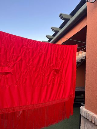 Mantón Manila bordado 150cm