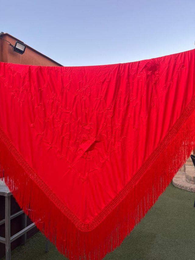 Mantón Manila bordado 150cm