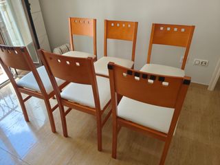 6 Sillas de Madera con Asiento Blanco