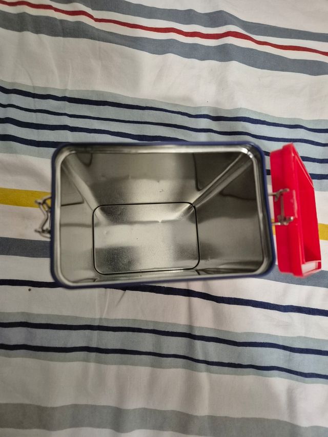 Lata Coca-Cola Corazón Estrellas Roja