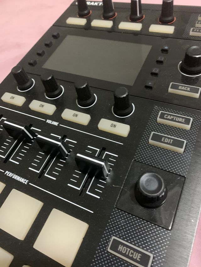 Traktor Kontrol D2 Controlador DJ NEGOCIABLE