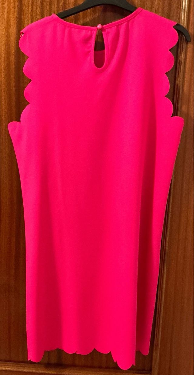 Vestido rosa fucsia
