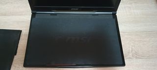 Portátil MSI GE 63 RAIDER RGB 85F
