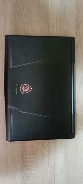 Portátil MSI GE 63 RAIDER RGB 85F