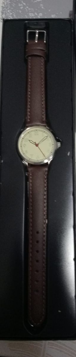 Reloj de hombre con correa de cuero marrón