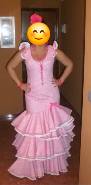 Vestido de flamenca rosa con volantes,talla 38-40