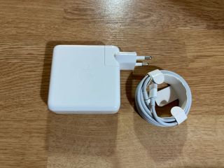 Cargador Apple MacBookPro 87W + Cable USB-C