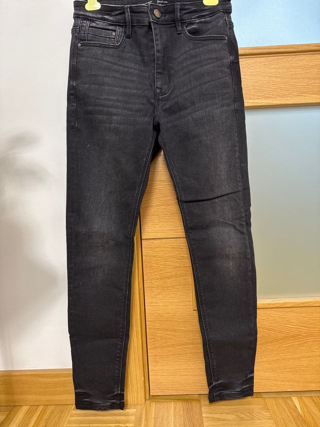 Vaqueros mujer negros y grises