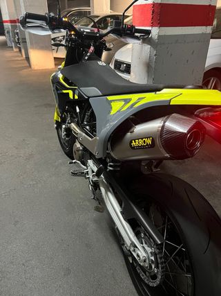 Husqvarna 701 Supermoto