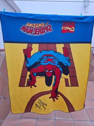 Manta polar Spiderman Marvel Comics