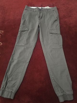 Pantalón cargo Gris. Niño 14 años