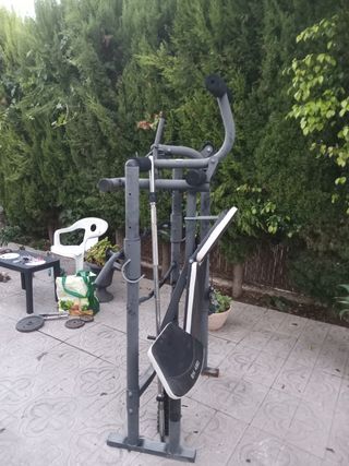 Máquina de gimnasio multifunción