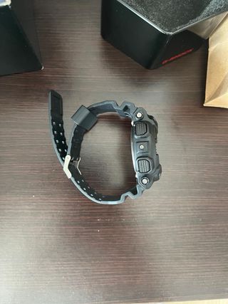 Reloj Casio G-Shock GA-2100-1A1 Negro/Rojo