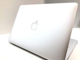 portatil apple apple macbook air core i5 1.8 13 (2017) (a1466)