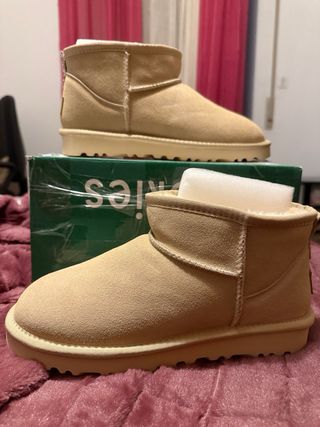 Botas UGG Beige Talla 38 (sirve 37)