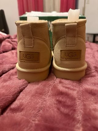 Botas UGG Beige Talla 38 (sirve 37)