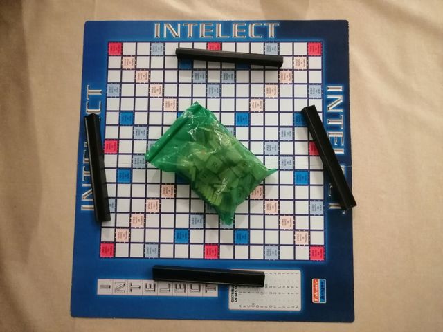 Intelect Junior - Juego de palabras cruzadas
