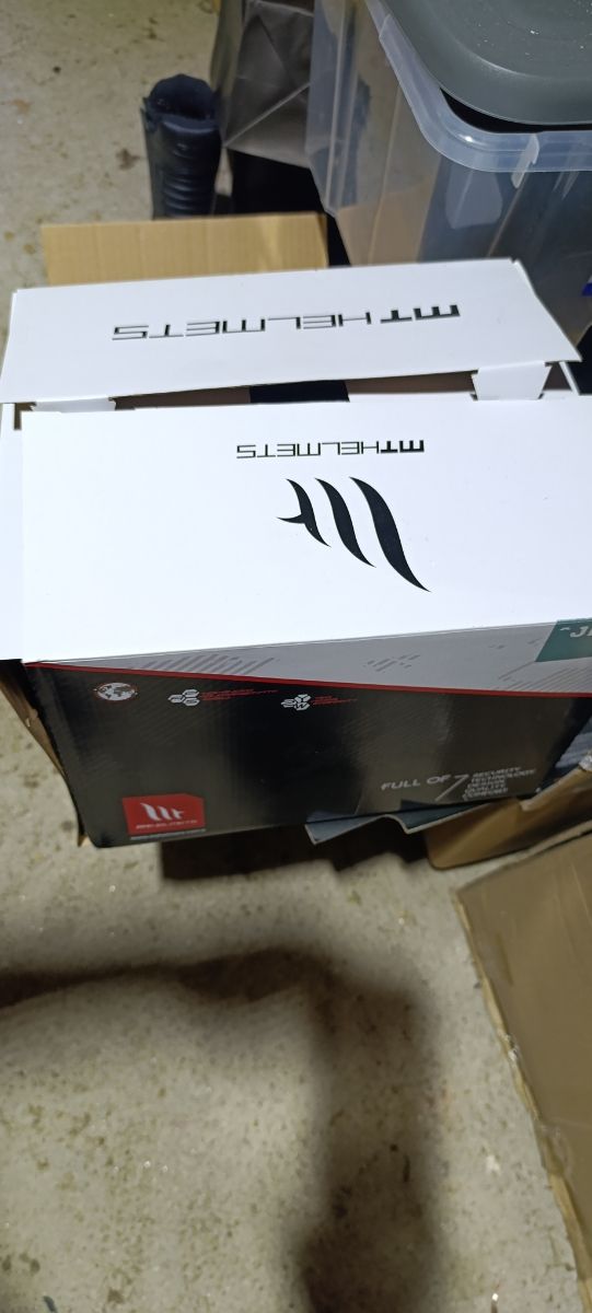 Capacete de motocicleta MT Helmets Jet Street, tamanho L