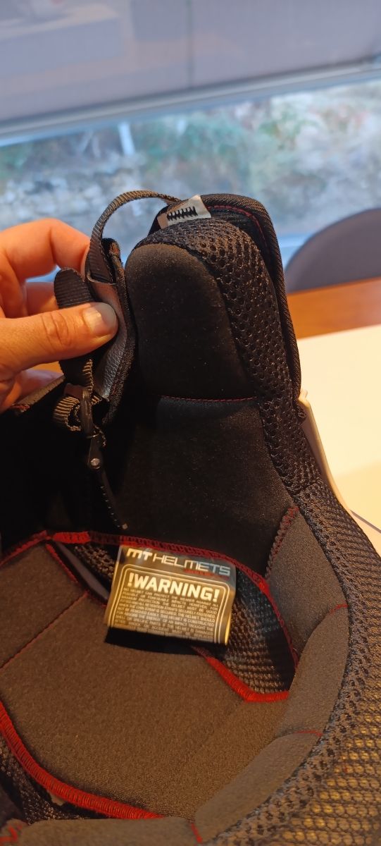 Capacete de motocicleta MT Helmets Jet Street, tamanho L