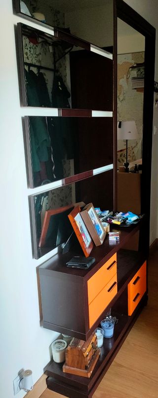 Mueble recibidor madera y cristal