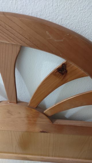 Regalo 2 cabeceros de madera 
LEER DESCRIPCIÓN