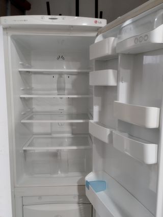 Nevera LG blanca altura 1.88 con garantía