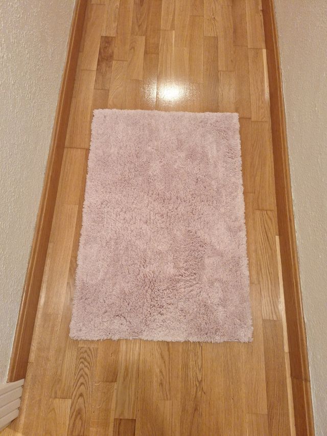 Alfombra pequeña Lindknud pelo rosa ikea