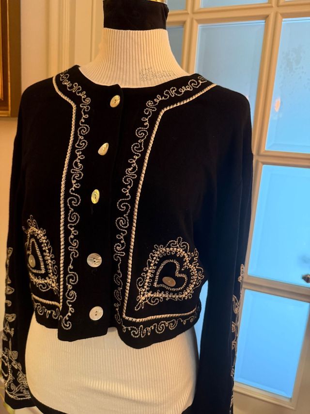 Giacca bolero nera ricami avorio