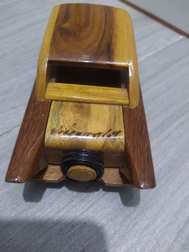 Coche Madera Artesanal Cuba