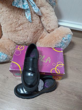 Zapatos colegiales niña Paola negros