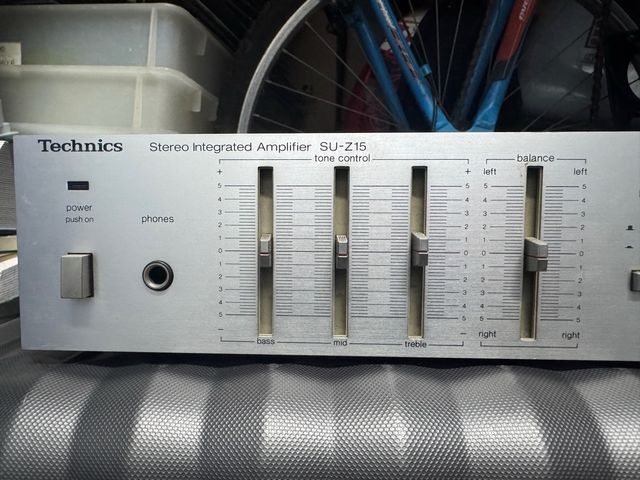 Amplificador Integrado Technics SU-Z15