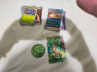 Minilatas Pokémon Evoluciones Prismáticas Español