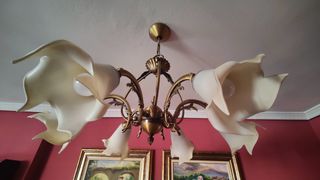 Lámparas de salón dorada y beige 