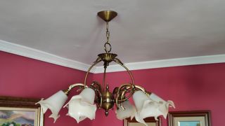Lámparas de salón dorada y beige 